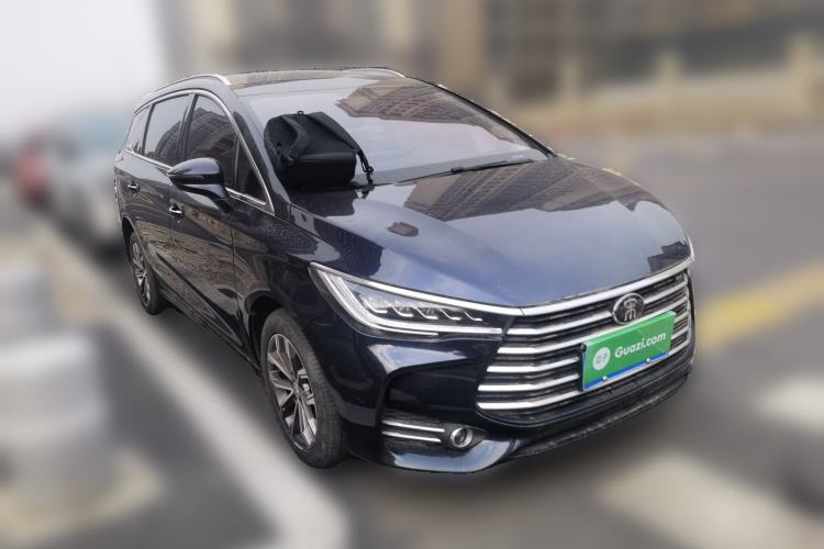 Used BYD Song MAX 2019 1.5T Automatic Smart Connect Prestige Model 6 Seats China VI Standard Front Right 45 Deg