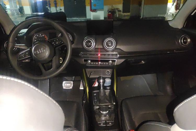 Used Audi Q2L 2018 35 TFSI Fashion Dynamic Version China VI Emission Standard Center Console
