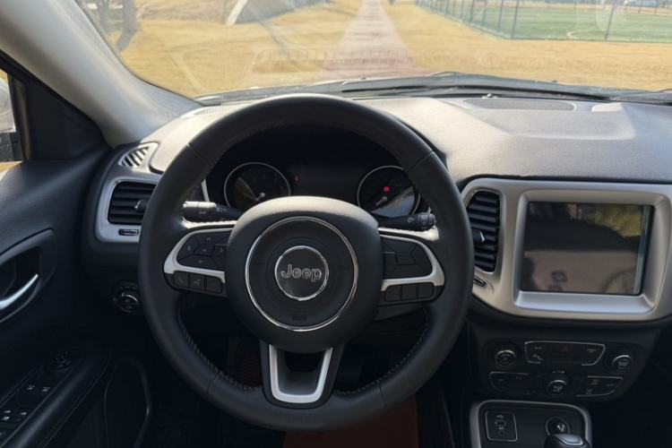 Used Jeep Compass 2017 200T Automatic Family Edition