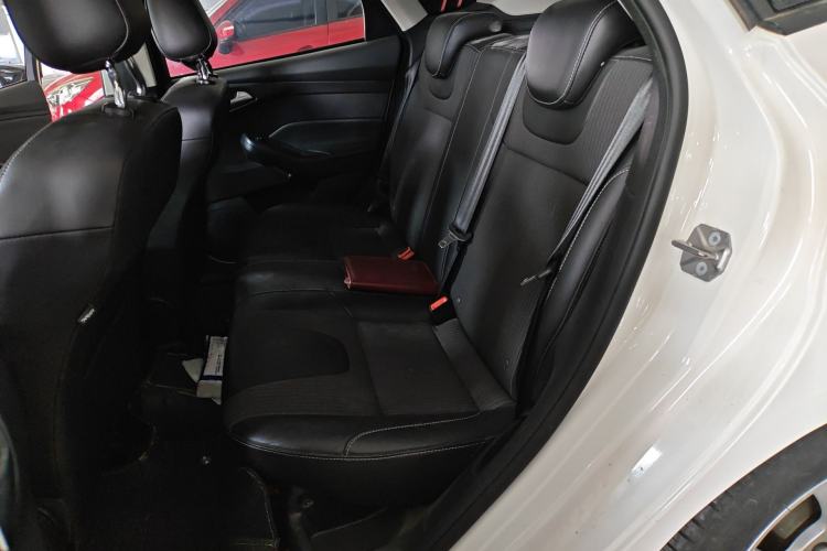 Used Ford Focus 2012 Hatchback 1.6L Automatic Fashion Edition