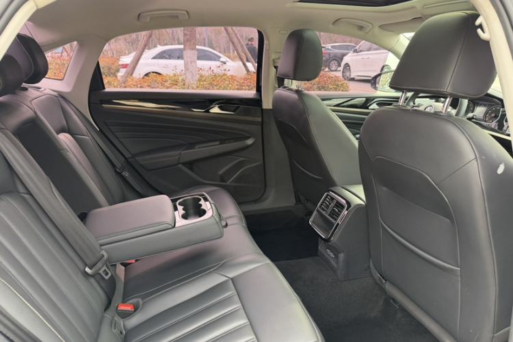 Used Volkswagen Passat 2019 280TSI Business Edition China VI Interior 3