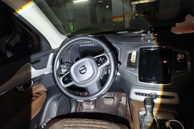 Used Volvo XC90 2020 T5 SmartDrive Luxury 7-Seater Steering Wheel