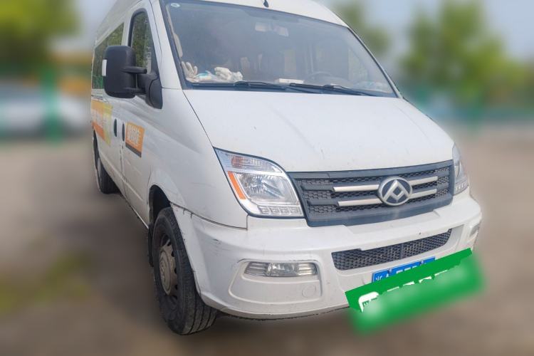 Used SAIC MAXUS Xintu V80 2021 2.0T Manual Classic Aoyuntong Long Wheelbase Mid-Roof 6/7/8/9-Seater Front Right 45 Deg