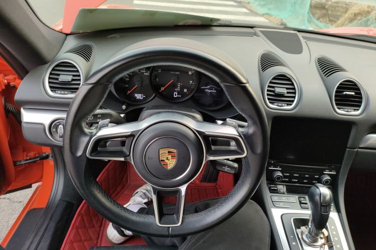 Used Porsche 718 2016 Cayman 2.0T
