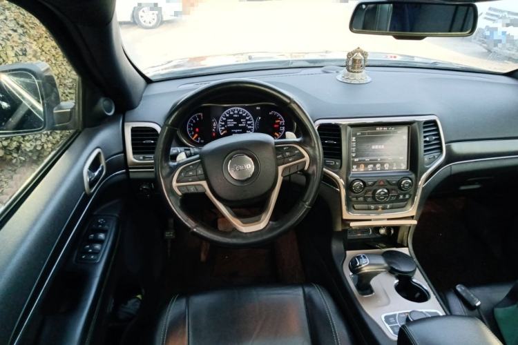 Used Jeep Grand Cherokee 2014 3.0L Comfort Navigation Edition Steering Wheel