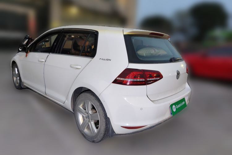 Used Volkswagen Golf 2017 1.6L Automatic Comfort Million-Vehicle Anniversary Edition
