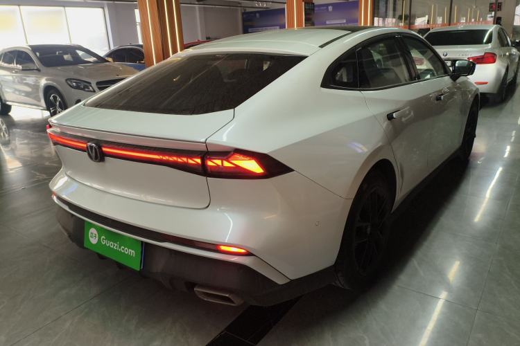 Used Changan UNI-V 2024 1.5T Smart Navigation Version