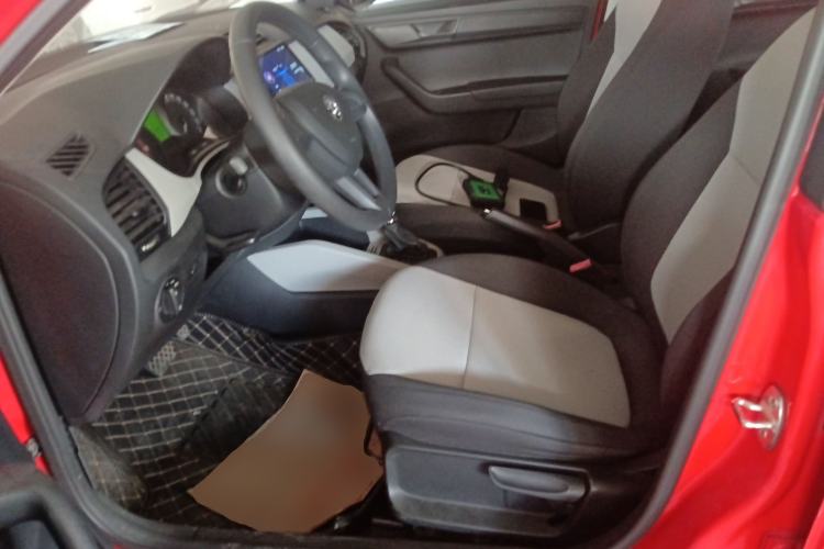 Used Skoda Fabia 2016 1.4L Automatic Car Enjoy Edition
