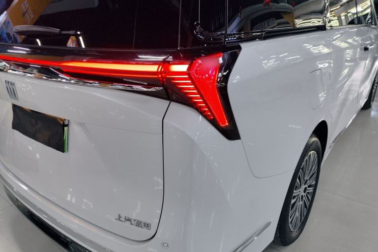 Used Buick GL8 New Energy 2024 Lu Zun Deluxe Edition 7-Seater Right Rear Taillight