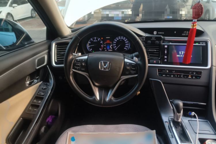 Used Honda Spirior 2015 2.0L Luxury Edition
