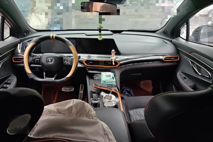 Used CHANGAN UNI-T 2022 1.5T Sport Edition Flagship Version Center Console