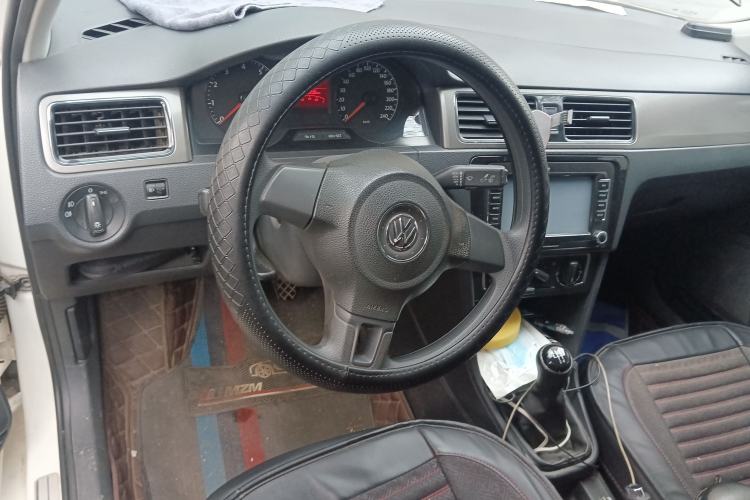 Used Volkswagen Santana 2015 1.6L Manual Comfort Edition Steering Wheel