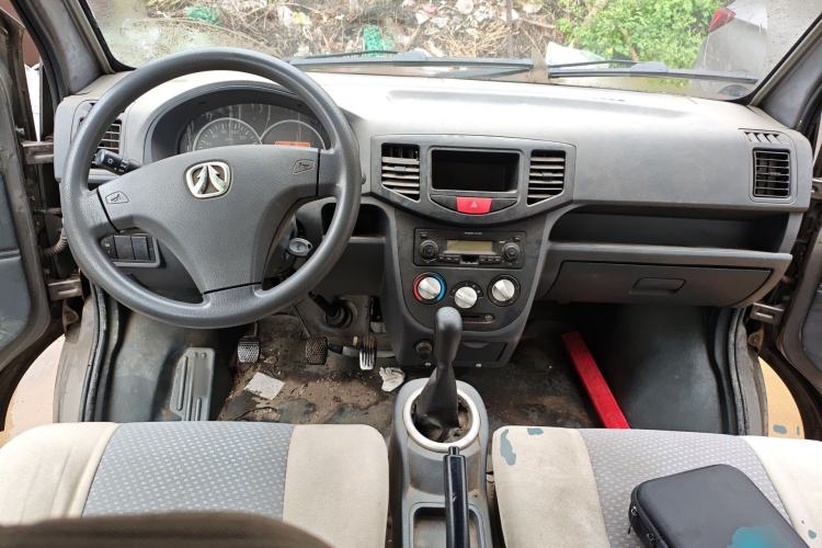 Used BAIC Weiwang 306 2011 1.3L base model 7 seats
