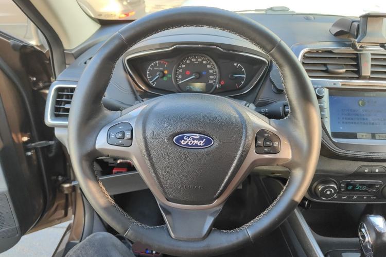 Used Ford Escort 2015 1.5L Automatic Fashion Model
