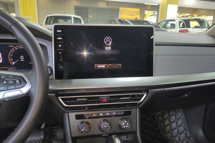 Used Volkswagen Lavida 2023 1.5L Automatic 5 Million Edition Center Console