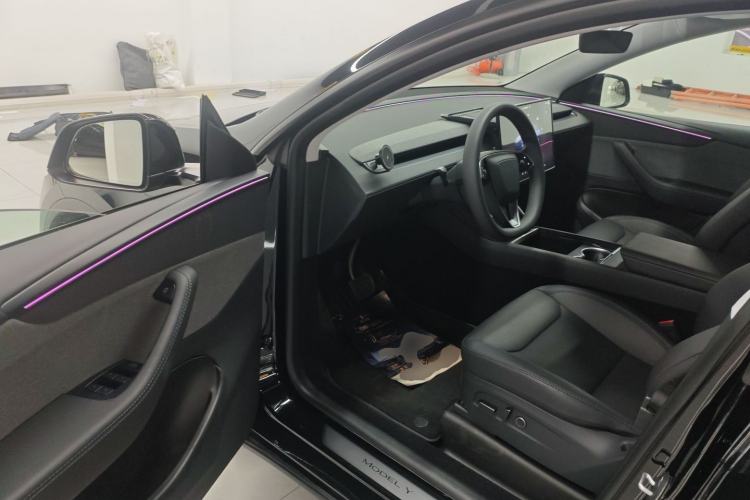 Used Tesla Model Y 2025 Rear-Wheel-Drive Version