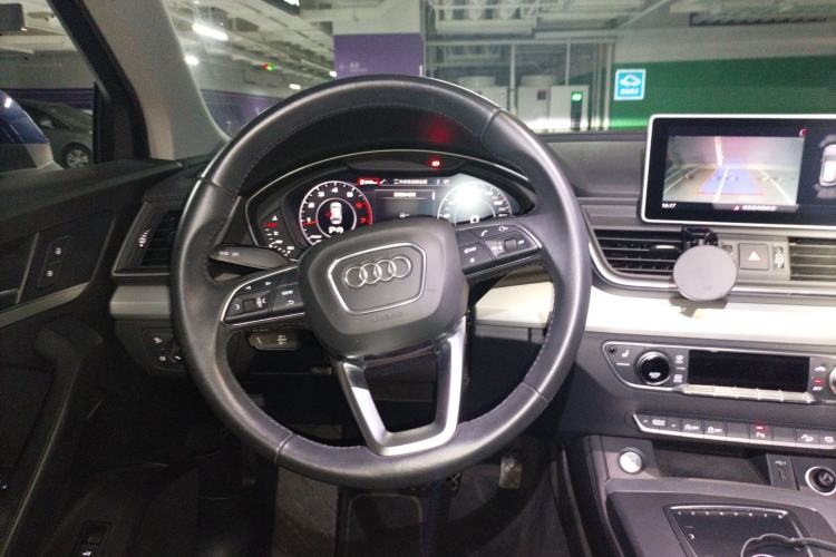Used Audi Q5L 2018 40 TFSI Prestige Fashion Edition China V Steering Wheel