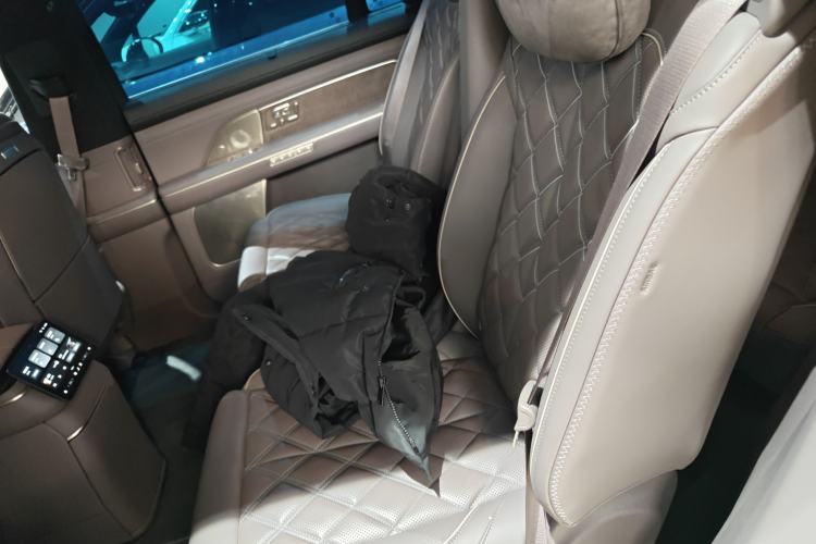 Used Nio ES8 2026 Model 6-seat Executive Signature Edition Left Rear Seat