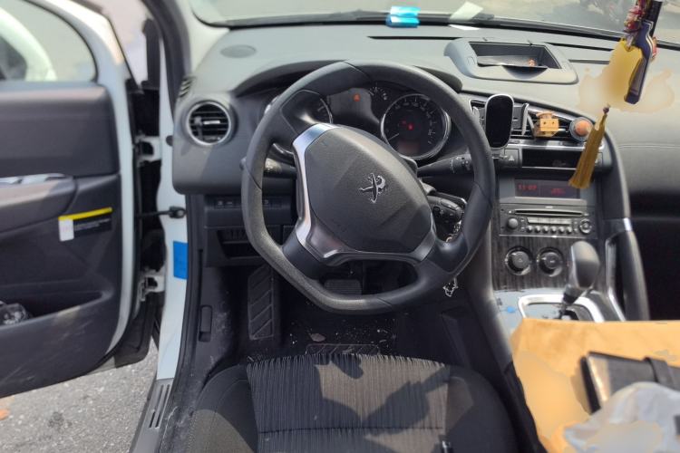 Used Peugeot 3008 2013 2.0L Automatic Classic Edition
