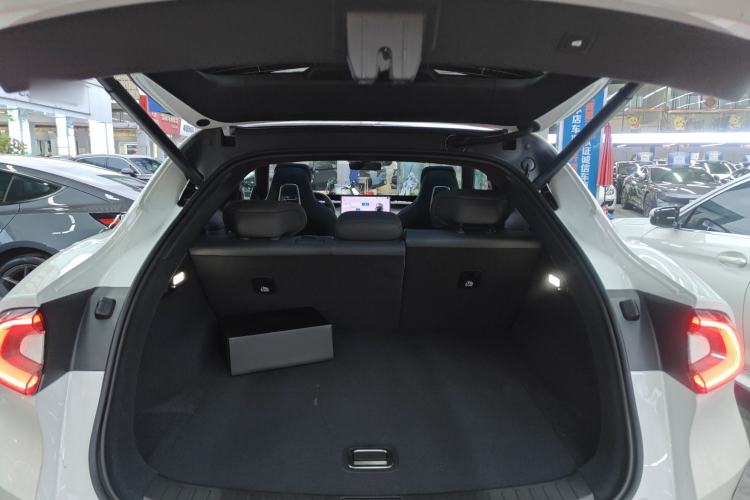 Used Xiaomi Auto YU7 2025 Ultra-Long Range High-Performance All-Wheel-Drive Max Edition