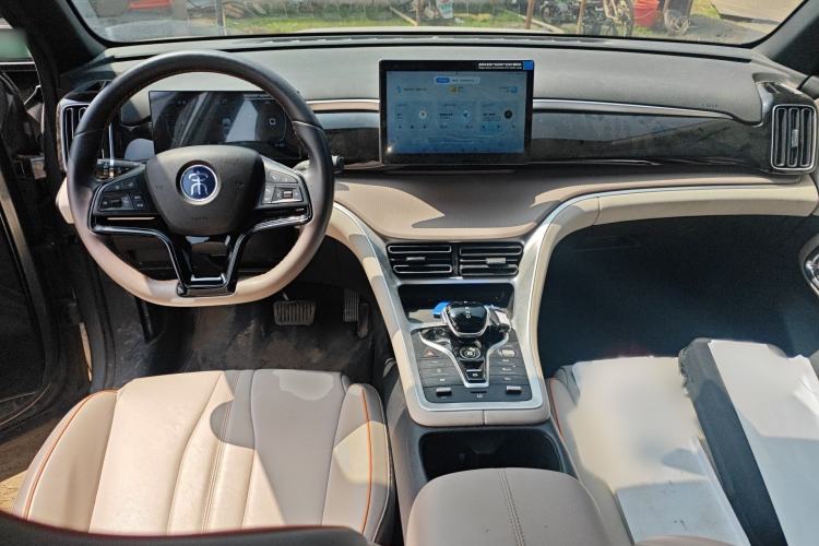 Used BYD Song Pro New Energy 2024 HONOR Edition DM-i 71KM Navigation Model
