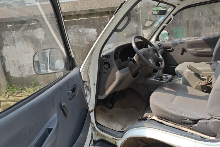 Used Jinbei Hiace 2014 2.0L Fifth-Generation Power King Classic V19 Driver Seat