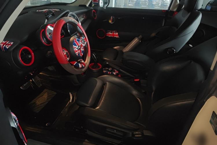 Used MINI 2019 2.0T COOPER S Classic Edition
