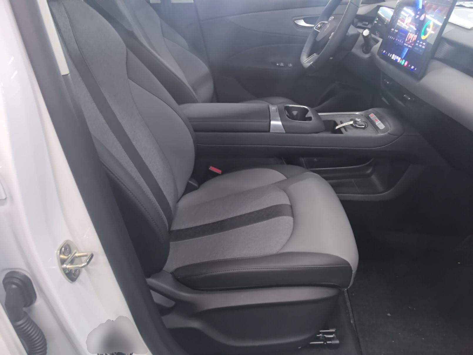 MG ES5 2025 425 Pro Rear-Drive Version — снимка 19