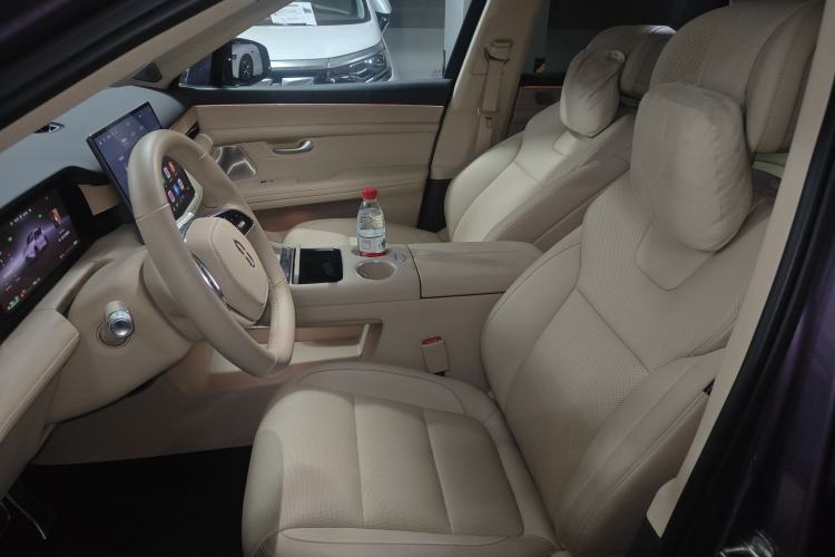 Used Hima AITO M5 2025 Extended-Range Ultra All-Wheel-Drive Version Left Front Seat