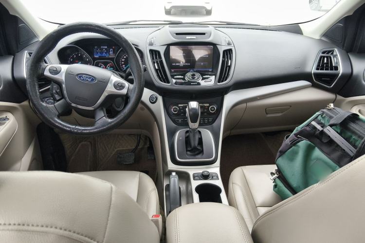 Used Ford Kuga 2013 2.0L GTDi Four-Wheel Drive Premium Model Center Console