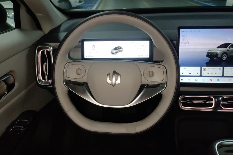 Used Leapmotor B10 2025 510 Joyful Edition Steering Wheel