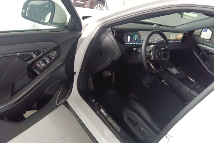 Used VOYAH FREE 2025 318 318 km Rear-Drive Touring Edition
