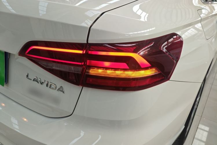 Used Volkswagen Lavida 2021 280TSI DSG Comfort Edition Right Rear Taillight