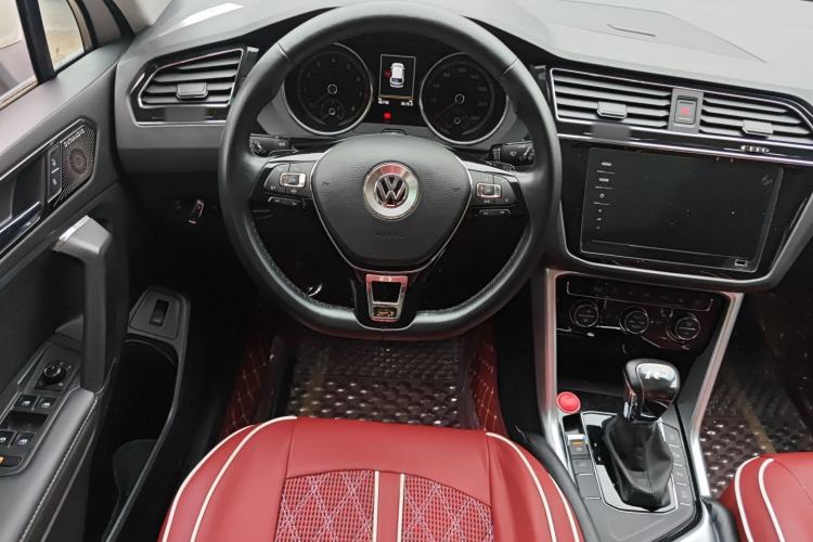 Used Volkswagen Tiguan L 2019 330TSI Automatic Two-Wheel Drive Smart Luxury Version China VI Standard Steering Wheel