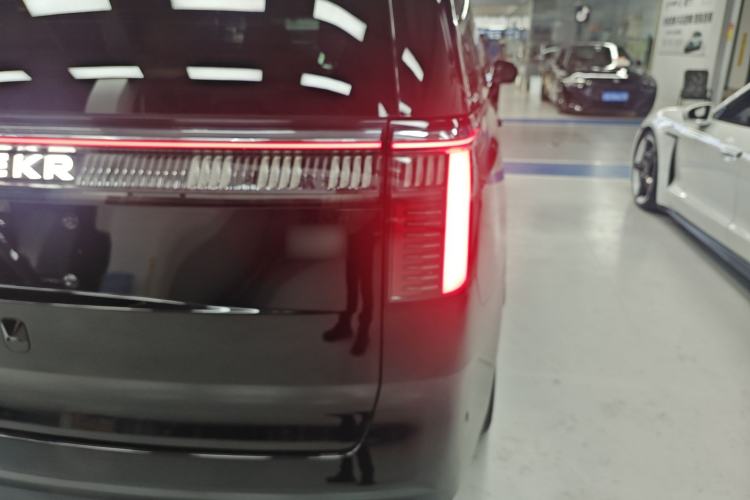 Used Zeekr 009 2022 WE Edition