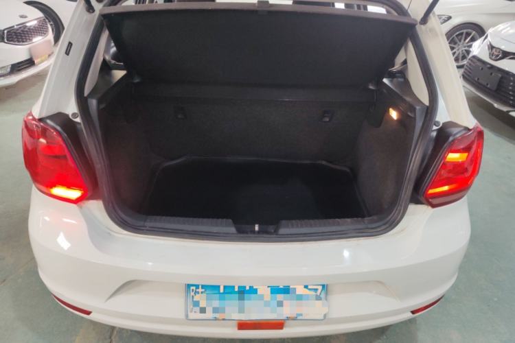 Used Volkswagen Polo 2014 1.4L Manual Fashion Edition