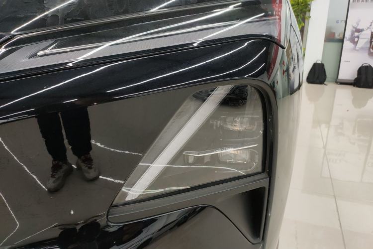 Used Wuling Xingguang S 2025 Model, 130km Flagship Edition Left Front Headlight