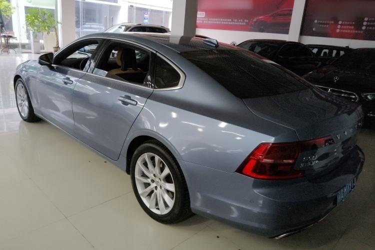 Used Volvo S90 2017 T5 Zhiyuan Edition
