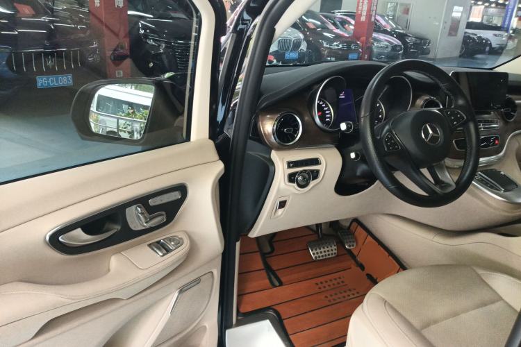 Used Mercedes-Benz V-Class 2021 V 260 Prestige Edition Driver Seat