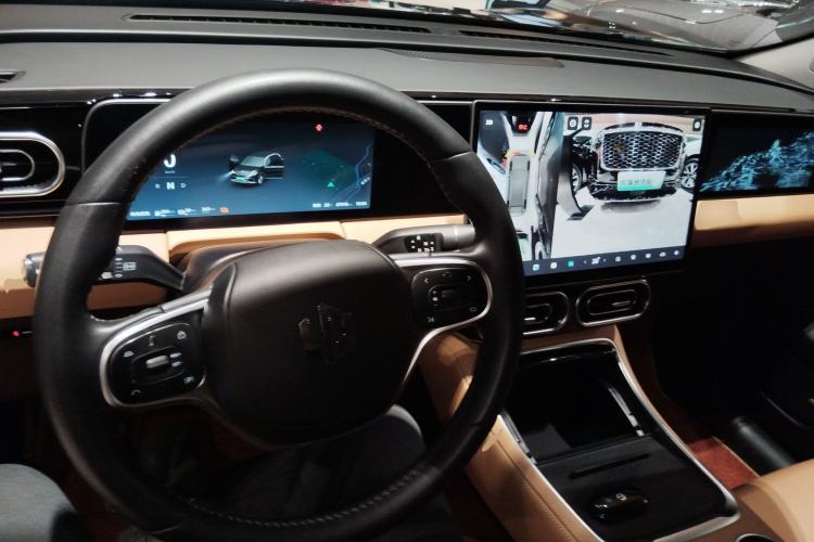 Used Leapmotor C11 2024 Range-Extended 200 Smart Enjoyment Edition Center Console