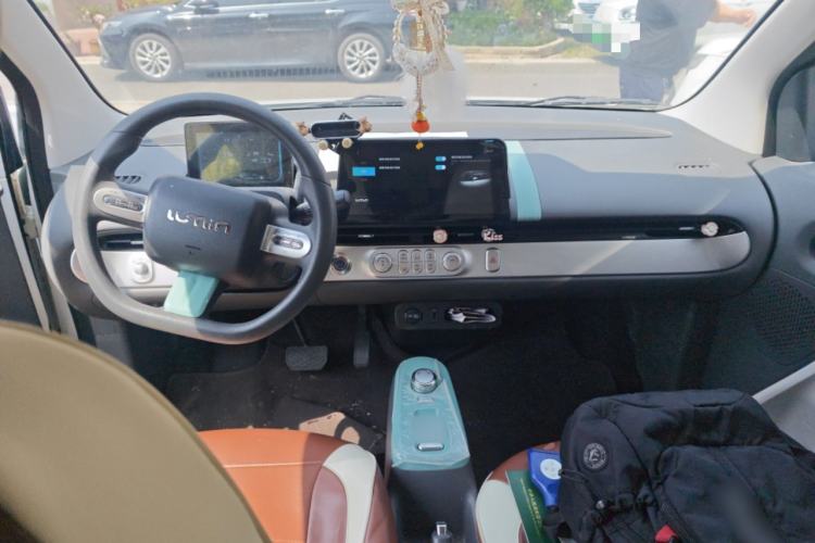 Used CHANGAN NEVO Lumin 2022 210km Sweet Edition Center Console