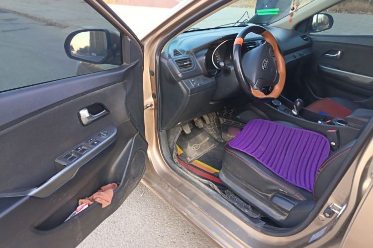 Used Kia K2 2015 Sedan 1.4L MT GLS
