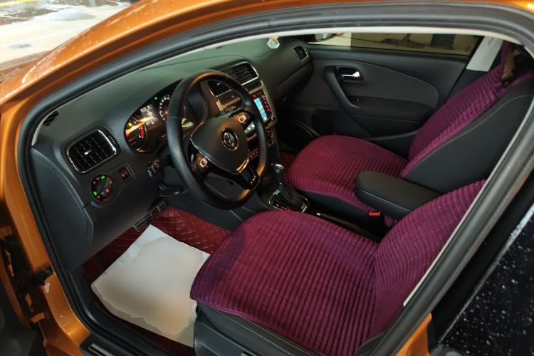 Used Volkswagen Polo 2014 1.6L Cross Polo Automatic Driver Seat