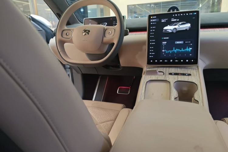 Used Nio ET7 2024 75 kWh Executive Edition Audio And AC Panel