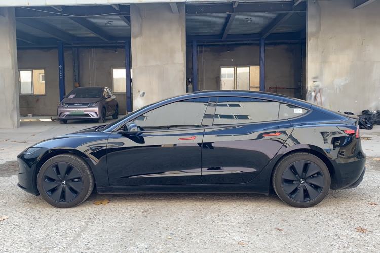 Used Tesla Model 3 2025 Rear-Wheel-Drive Version
