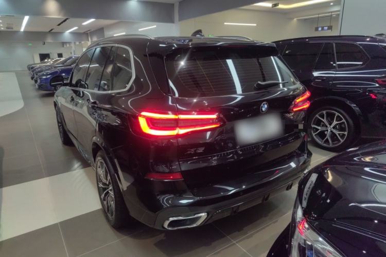 Used BMW X5 2020 xDrive30i M Sport Package Rear Left 45 Deg