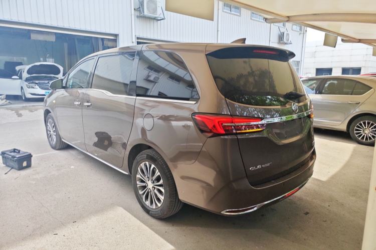 Used Buick GL8 2023 Land Executive Class 652T Luxury Model
