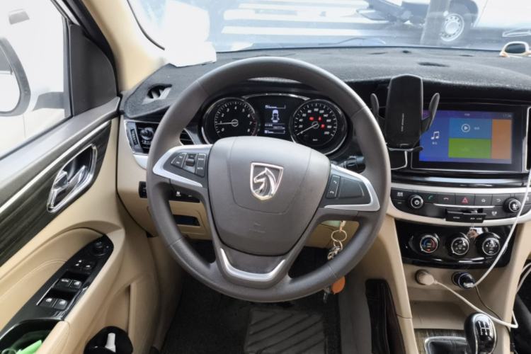 Used Baojun 730 2016 1.5L Manual Comfort Version 7 Seats China V Emission Standard