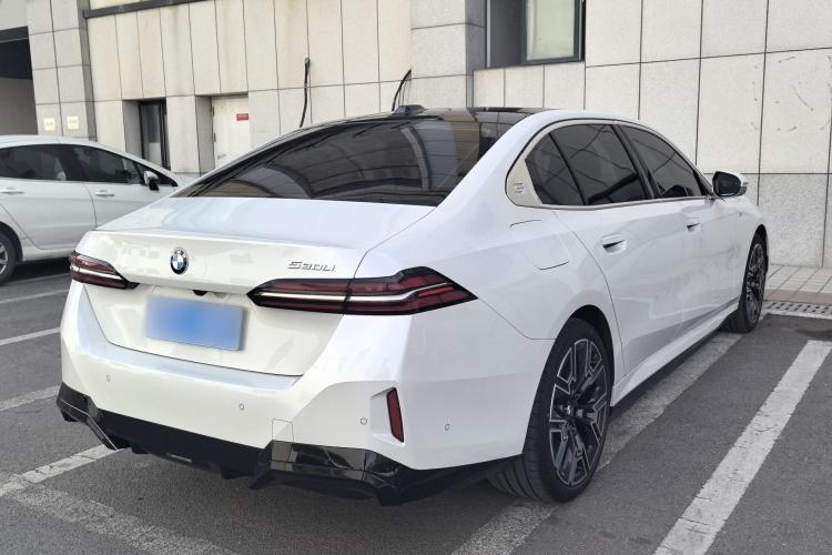 Used BMW 5 Series 2024 530Li Luxury Edition M Sport Package Exterior 7