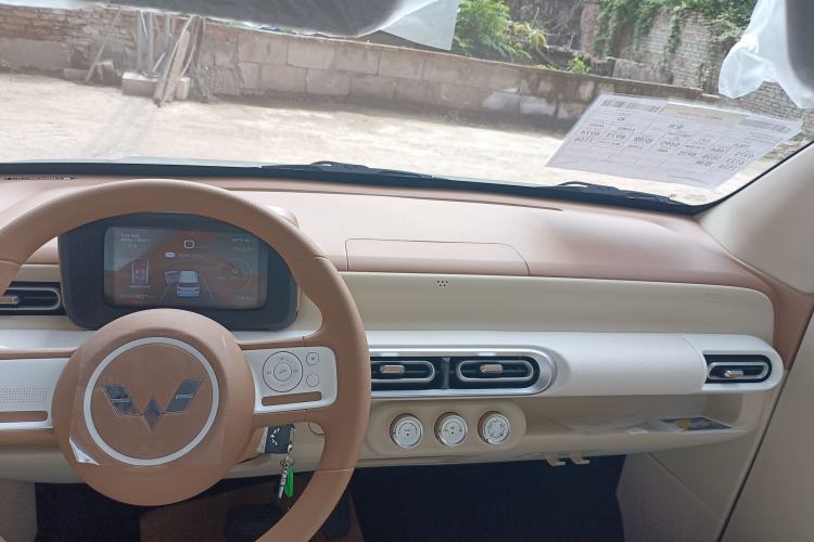 Used Wuling Hongguang MINIEV 2024 3rd Generation 215km Youth Edition